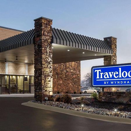 Travelodge By Wyndham Coffeyville Bagian luar foto